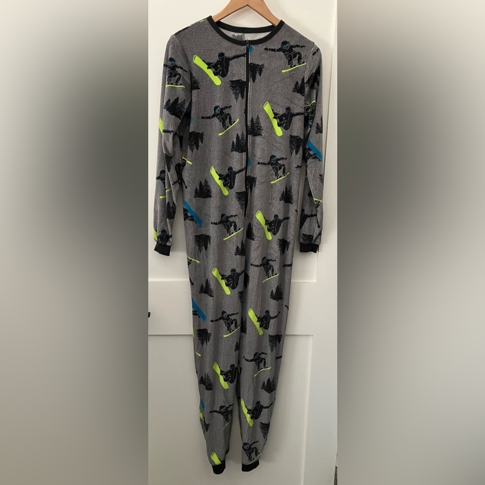 Teen boys extra large/14 to 16 years one piece pajama buttery soft fabric